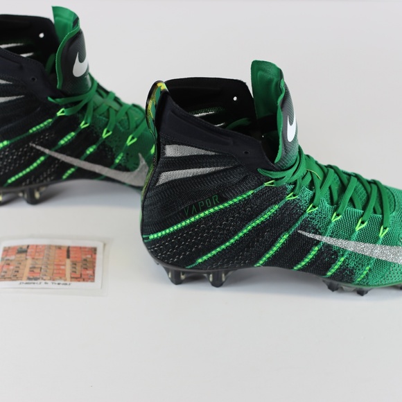 Nike Vapor Untouchable 3 Elite Football Cleats - Picture 6 of 8